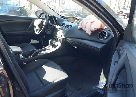 2011 Mazda Mazda3 I Sport из США, поврежденный, VIN JM1BL1UG7B1902218